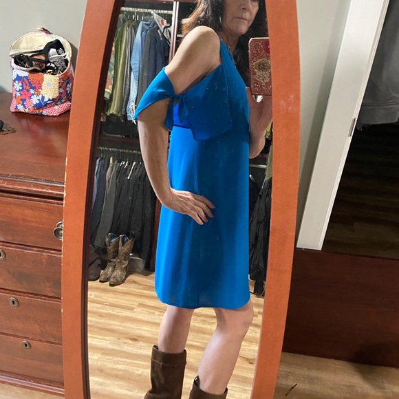 Blue cold shoulder dress - Picture 2 of 4